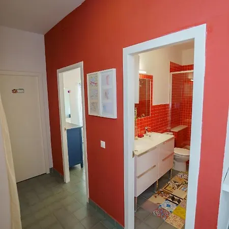 Rentalsevilla Coqueto Apartamento Junto Al Palacio De Las Duenas Seville